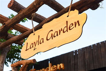 Tính Thành bàn giao khai trương website Layla garden